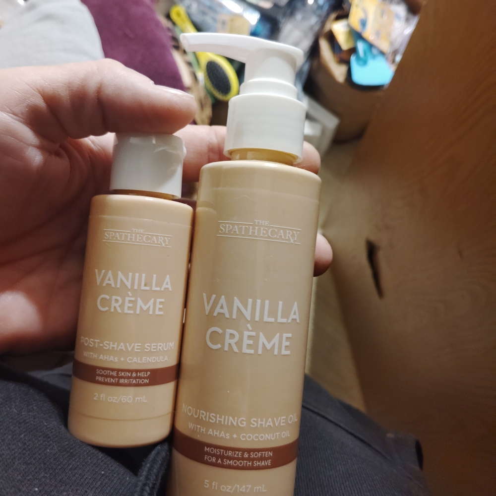 The SpaThecary Vanilla Crème Nourishing Shave Oil & Post-Shave Serum